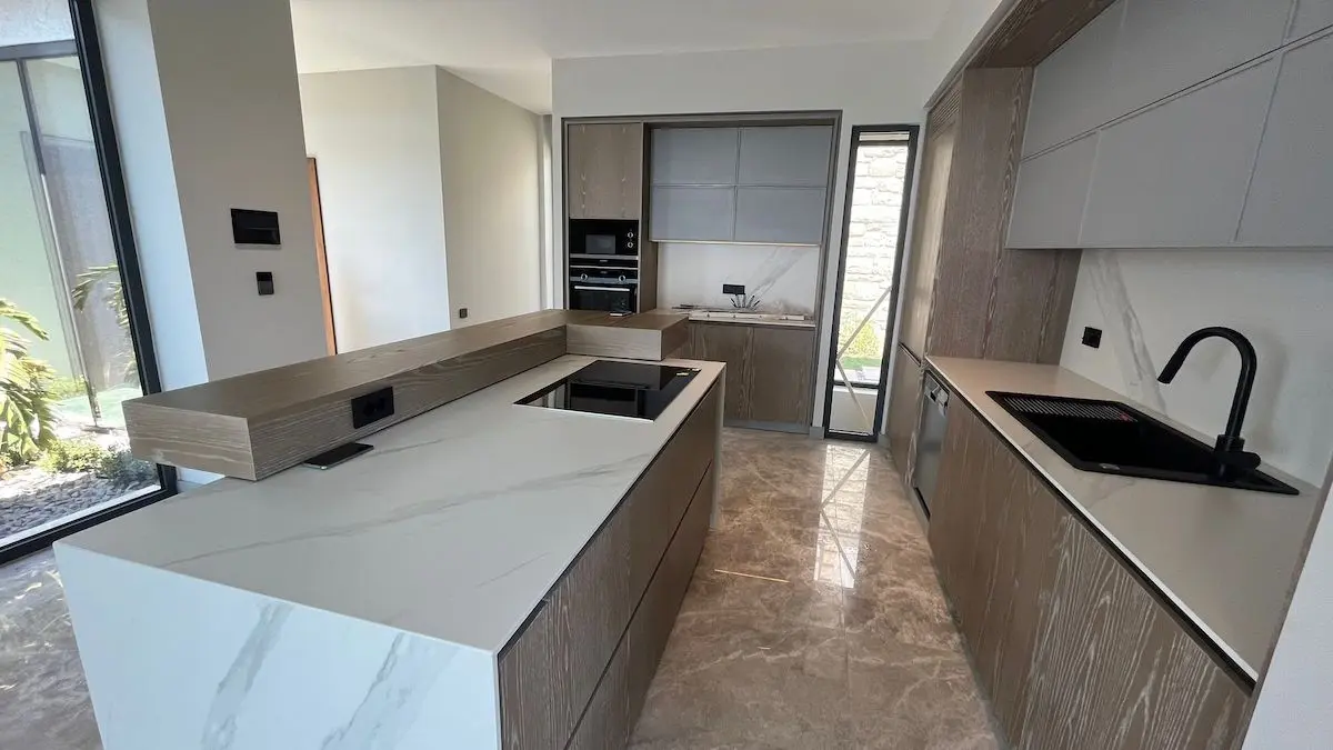 Modern kitchen